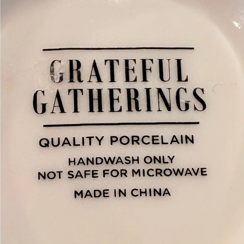 Grateful Gatherings Porcelain Large Cup Cream & Gold Trim Great Condition 14 oz. - Picture 4 of 9